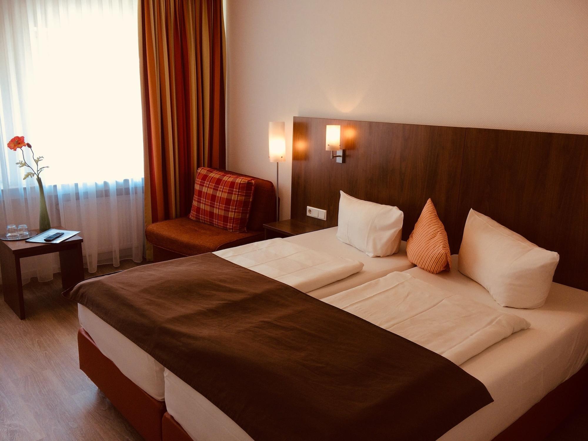Triton Hotel Cologne Exterior photo