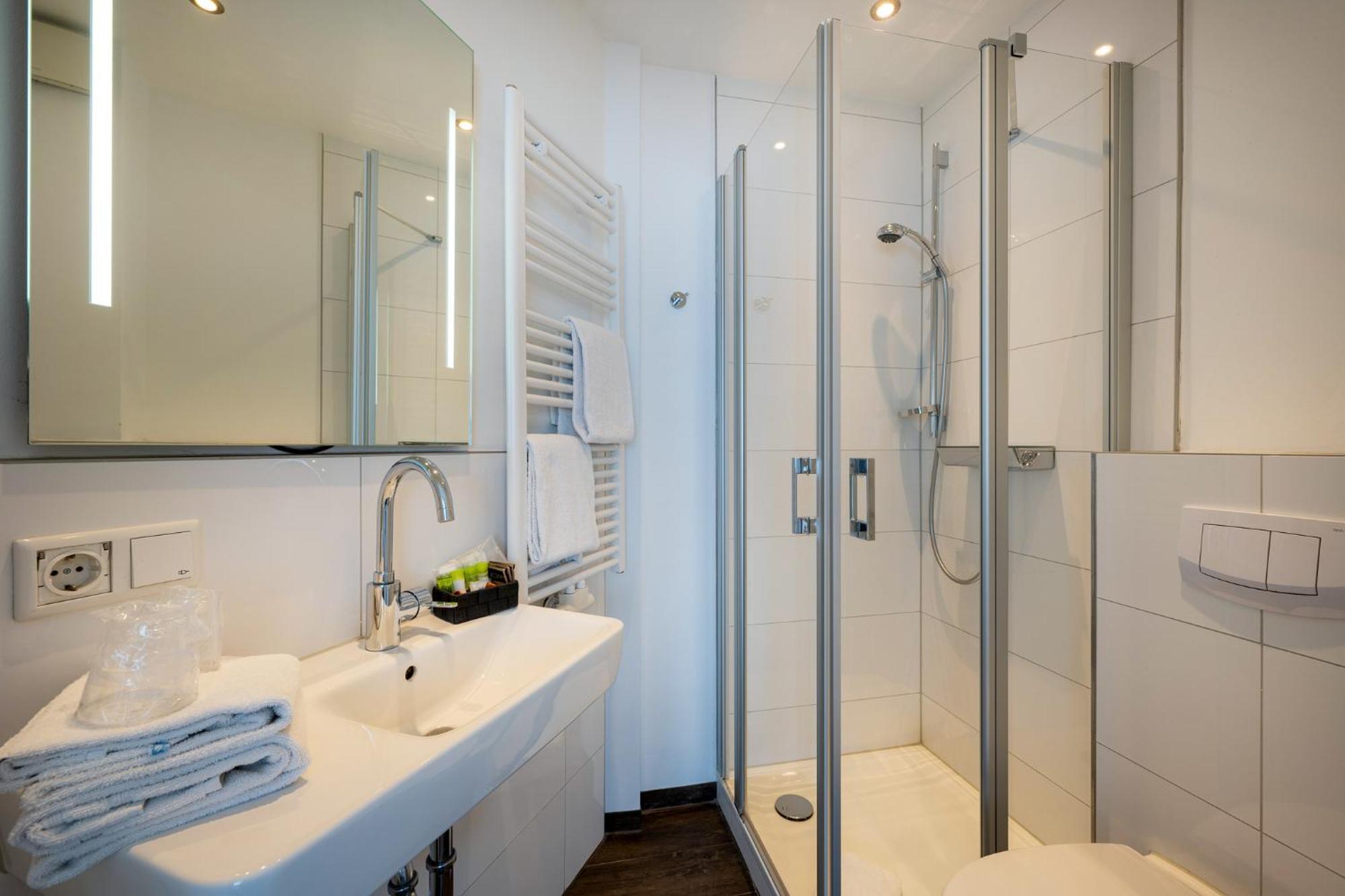 Triton Hotel Cologne Room photo